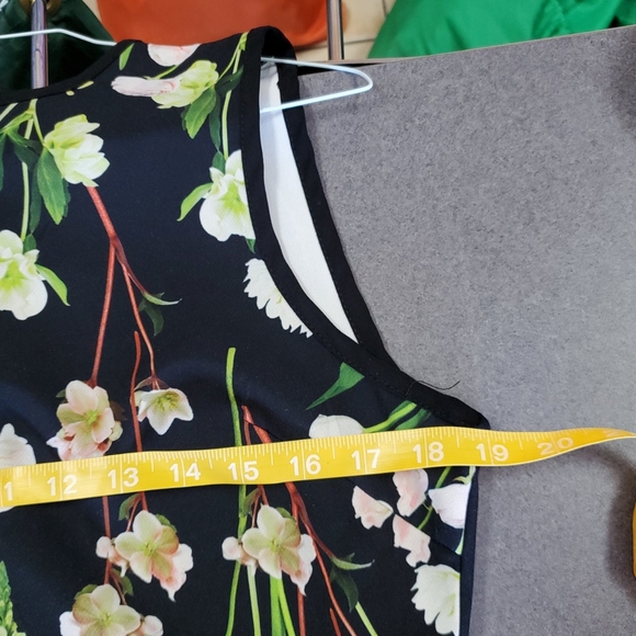 Victoria Beckham Black Floral Dress - Picture 8 of 9